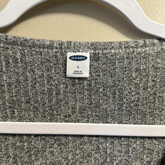 Old Navy Ribbed Tee - Picture 2 of 5